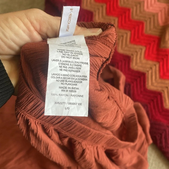 Becca by Rebecca Virtue Ponza Crinkled Rayon Jumpsuit CoverUp Bronze size large - Picture 11 of 12